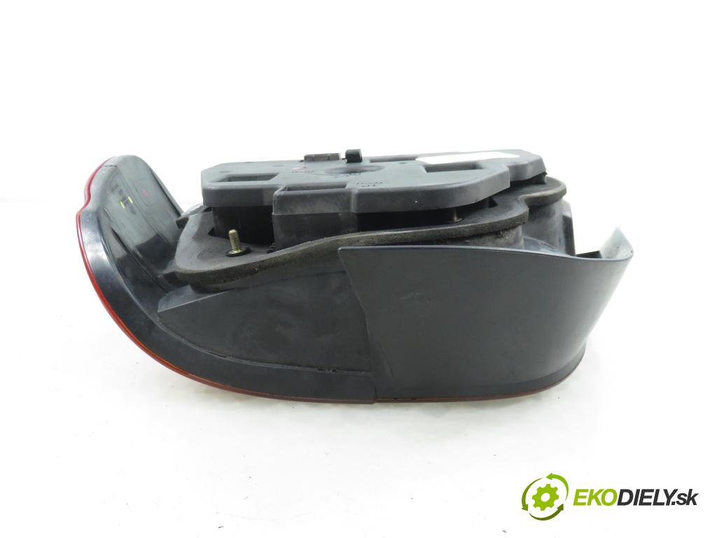 BMW 5 (E39) SEDAN 1997 110,00 520 i 150 - M52 B20 (206S3) 1991,00 Svetlo ľavé zadné 8358031