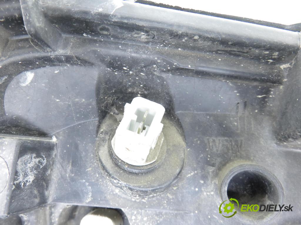 RENAULT SCENIC I (JA0/1_) MINIVAN 2002 0,00 1.6 - K4M 708 1598,00 světlo LP 7700432098 ; 7701047604