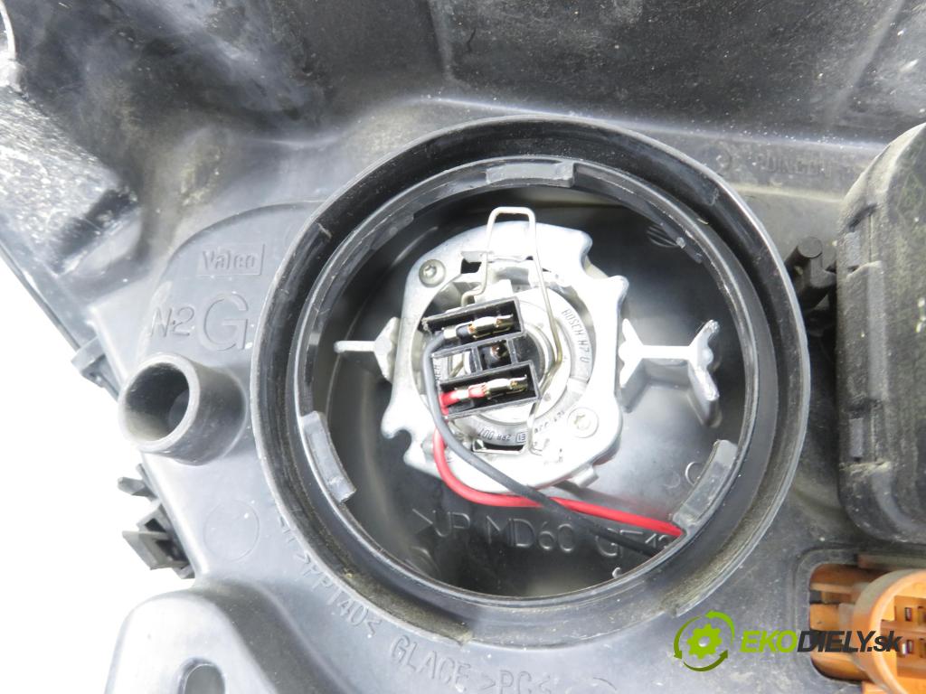 RENAULT SCENIC I (JA0/1_) MINIVAN 2002 0,00 1.6 - K4M 708 1598,00 světlo LP 7700432098 ; 7701047604