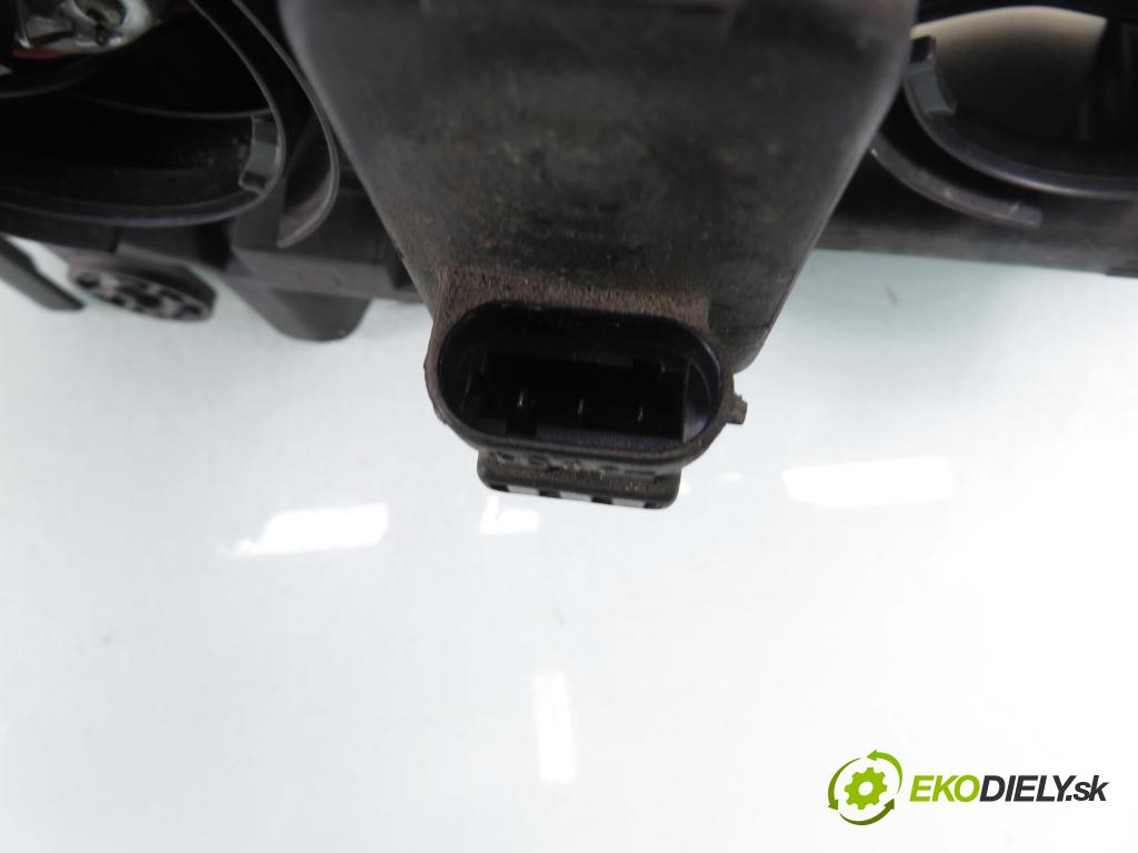 RENAULT SCENIC I (JA0/1_) MINIVAN 2002 0,00 1.6 - K4M 708 1598,00 světlo LP 7700432098 ; 7701047604