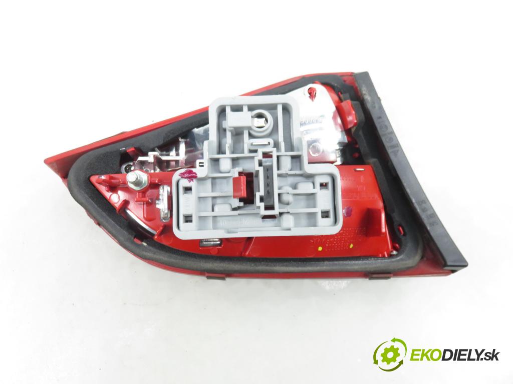 AUDI A4 Avant (8K5, B8) KOMBI 2008 100,00 2.0 TDI - CAGB 1968,00 Svetlo pravé zadné kufor 21969002