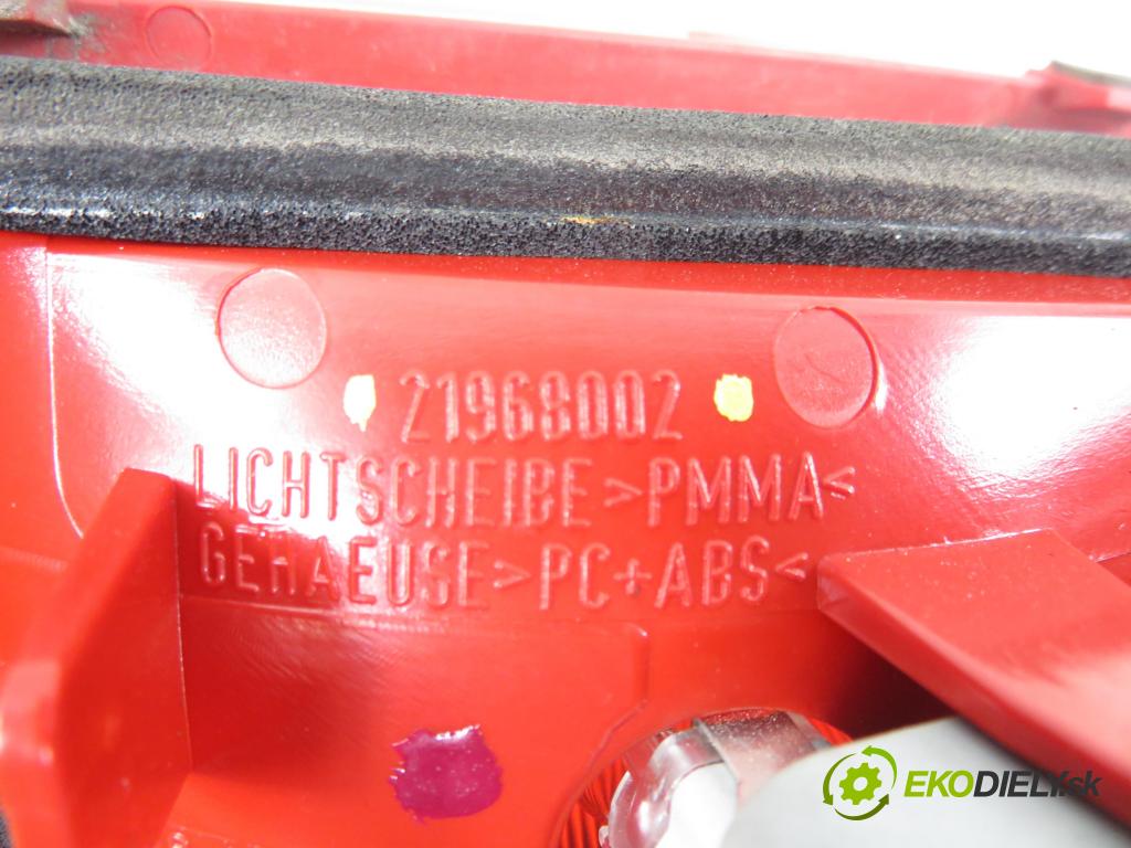 AUDI A4 Avant (8K5, B8) KOMBI 2008 100,00 2.0 TDI - CAGB 1968,00 Svetlo pravé zadné kufor 21969002