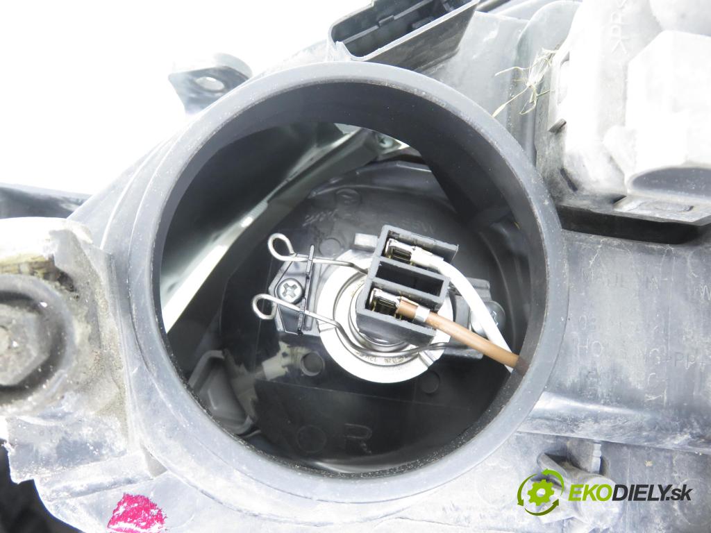 NISSAN PRIMERA (P12) LIFTBACK 2004 85,00 1.8 - QG18DE 1769,00 světlo PP