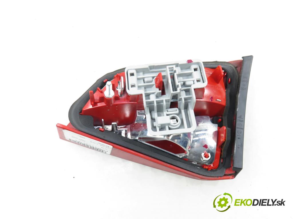 AUDI A4 Avant (8K5, B8) KOMBI 2008 100,00 2.0 TDI - CAGB 1968,00 Svetlo ľavé zadné kufor 21968002