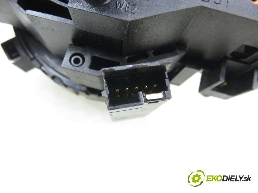 AUDI A4 (8D2, B5) KOMBI 1998 81,00 1.9 TDI 110 - AFN 1896,00 páčka/prepínač 4D0953513D