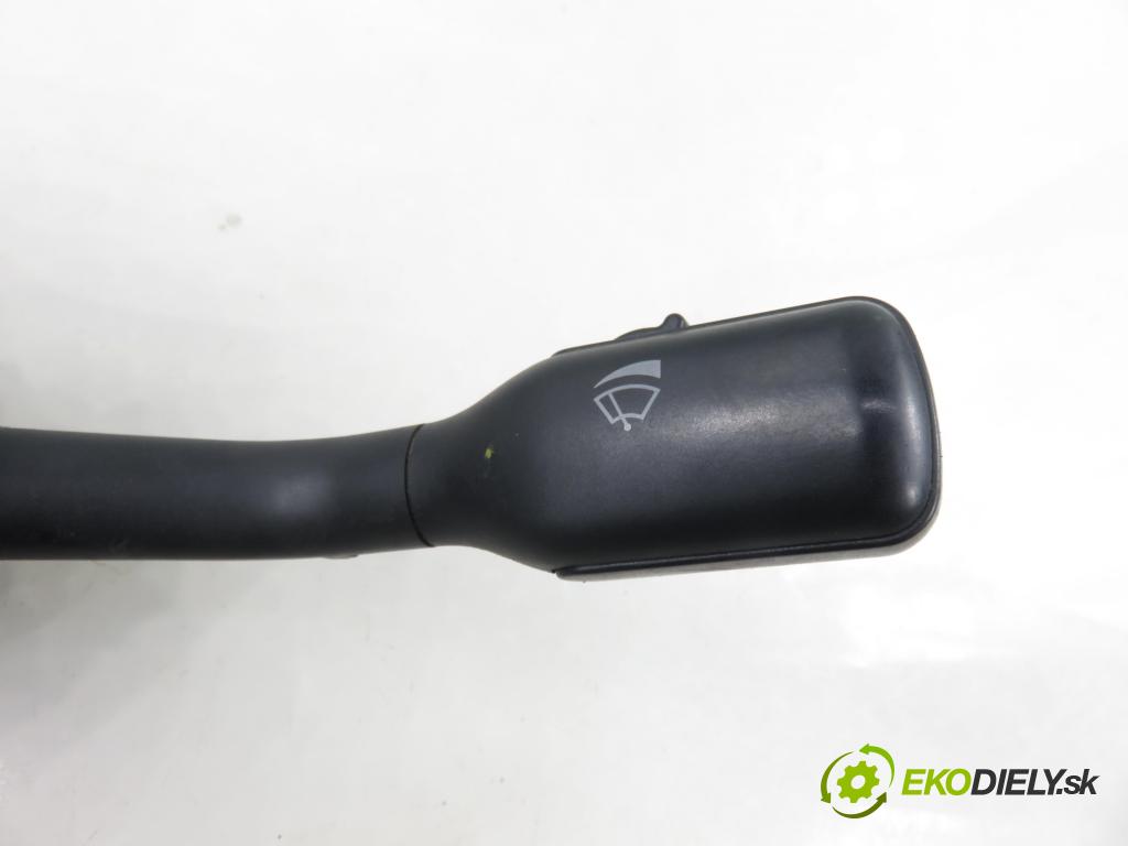 AUDI A4 (8D2, B5) KOMBI 1998 81,00 1.9 TDI 110 - AFN 1896,00 páčka/prepínač 4D0953513D