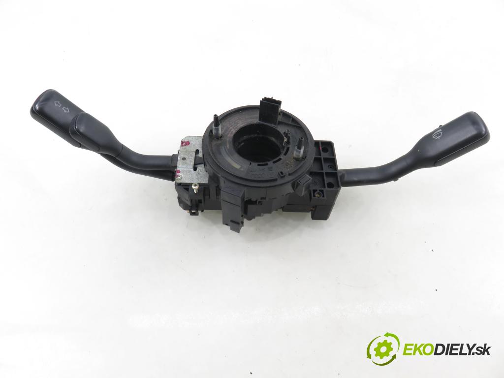 AUDI A4 (8D2, B5) KOMBI 1998 81,00 1.9 TDI 110 - AFN 1896,00 páčka/prepínač 4D0953513D