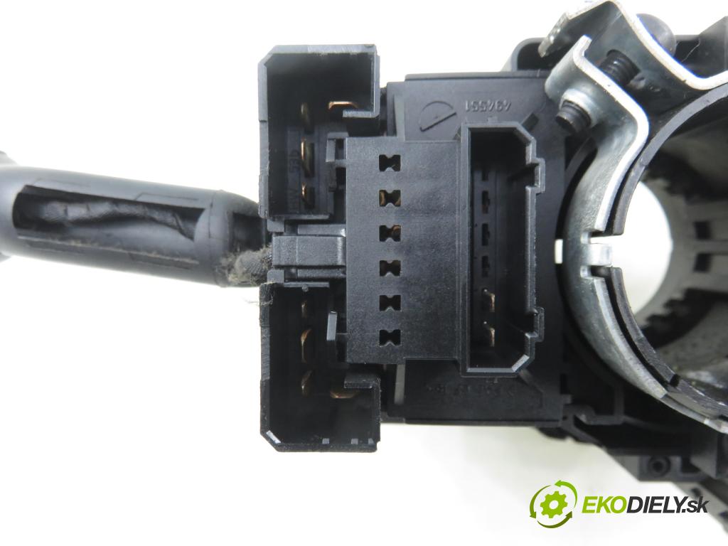 AUDI A4 (8D2, B5) KOMBI 1998 81,00 1.9 TDI 110 - AFN 1896,00 páčka/prepínač 4D0953513D