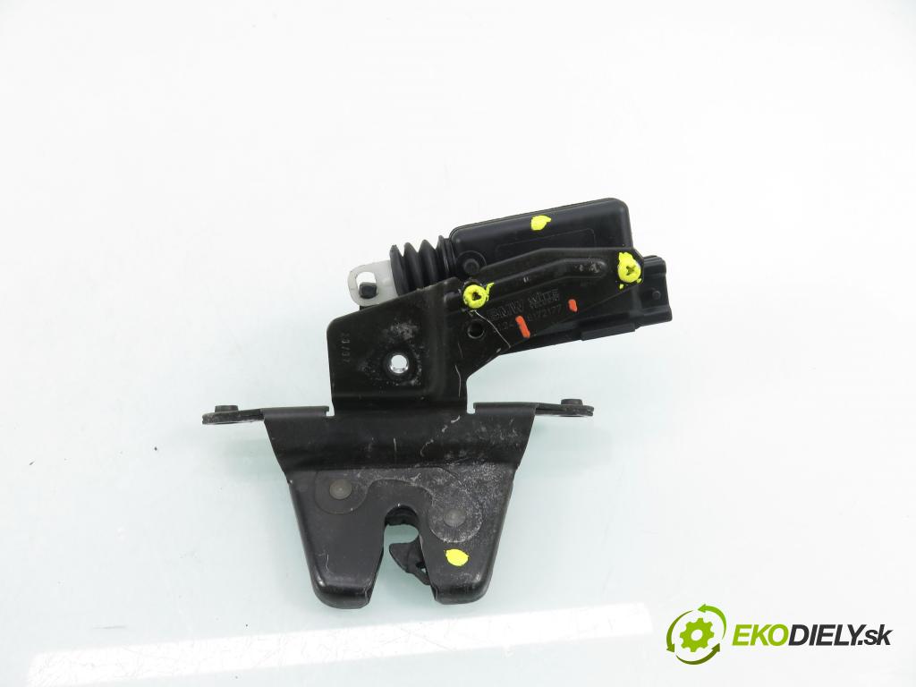 BMW 5 (E39) SEDAN 1997 110,00 520 i 150 - M52 B20 (206S3) 1991,00 zámok dveří kufr EL. 8172177