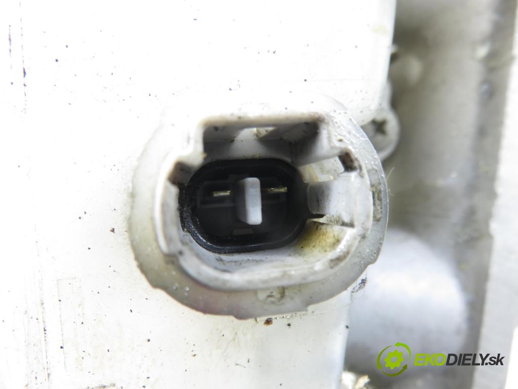 TOYOTA RAV 4 II (_A2_) SUV 2002 85,00 2.0 D-4D 4WD 116 - 1CD-FTV 1995,00 posilovač 13101011260 (Servočerpadlo)