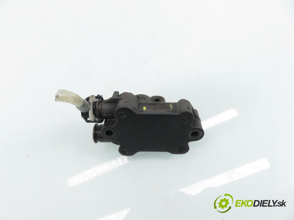 MERCEDES-BENZ VANEO (414) MINIVAN 2002 67,00 1.7 CDI (414.700) - OM 668.914 1689,00 Pumpa paliva 6110900350 ; 0440020027