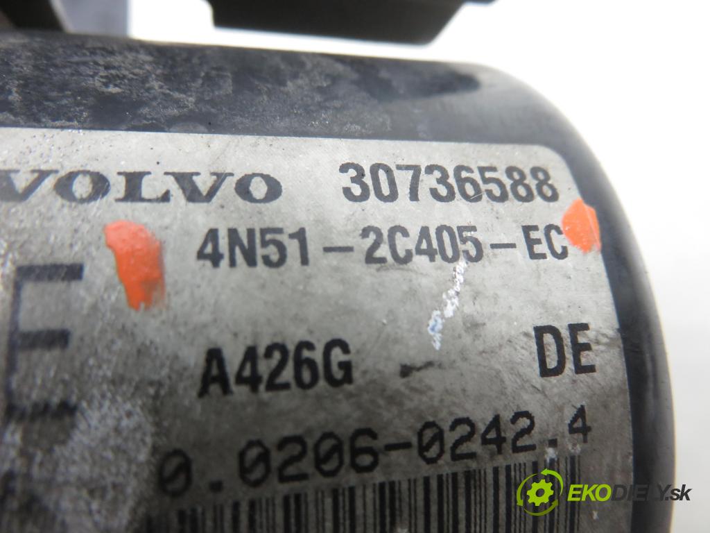 VOLVO V50 (MW) KOMBI 2006 80,00 1.6 D - 109  D 4164 T 1560,00 pumpa ABS 4N512C405EC ; 30736589A ; 10096004273 (Pumpa ABS)