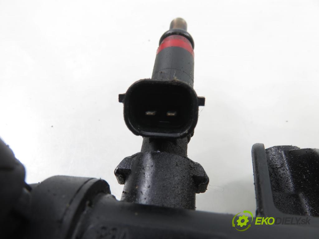 VW POLO (9N_) HB 2006 40,00 1.2 - BMD 1198,00 lišta vstřikovací 03D906031C ; 6035C03852 ; 03D133319F (Vstřikovací lišta)