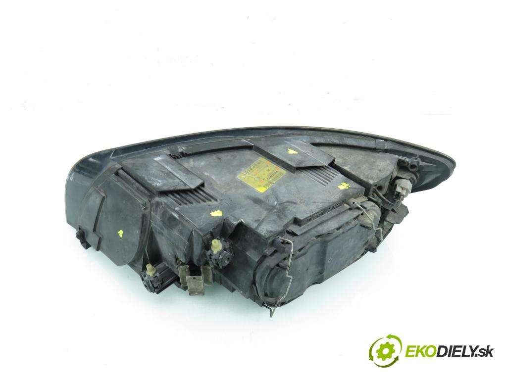 VOLVO V50 (MW) KOMBI 2006 80,00 1.6 D - D 4164 T 1560,00 Svetlo LP 30698886rh ; 0301198204