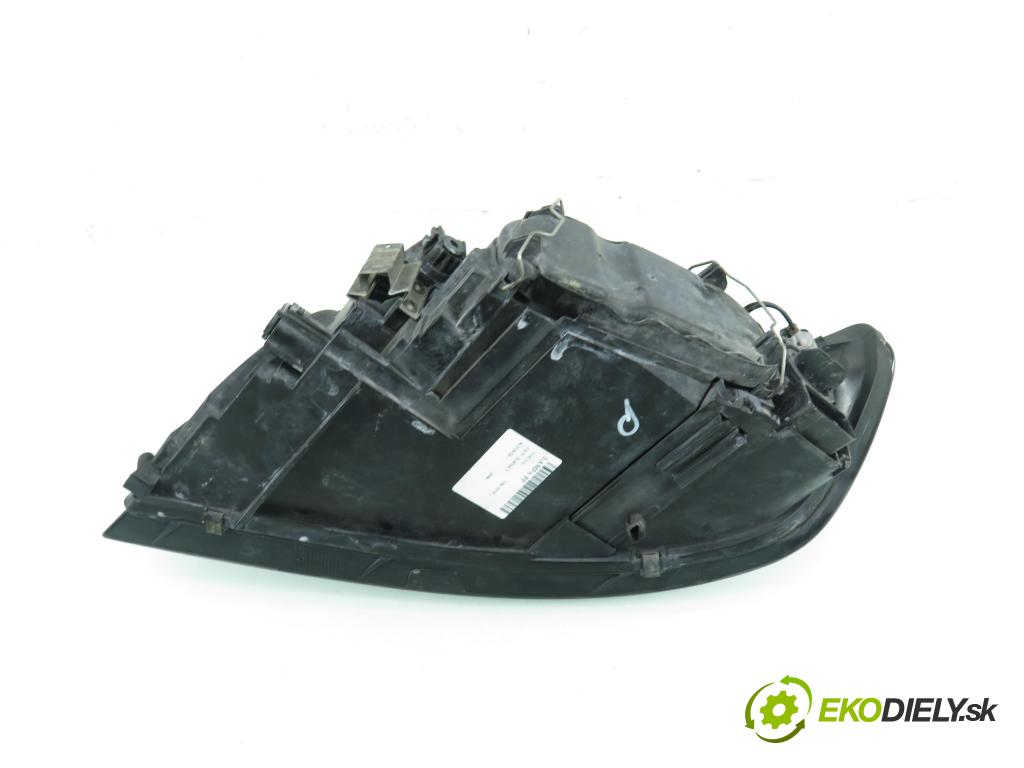 VOLVO V50 (MW) KOMBI 2006 80,00 1.6 D - D 4164 T 1560,00 Svetlo LP 30698886rh ; 0301198204
