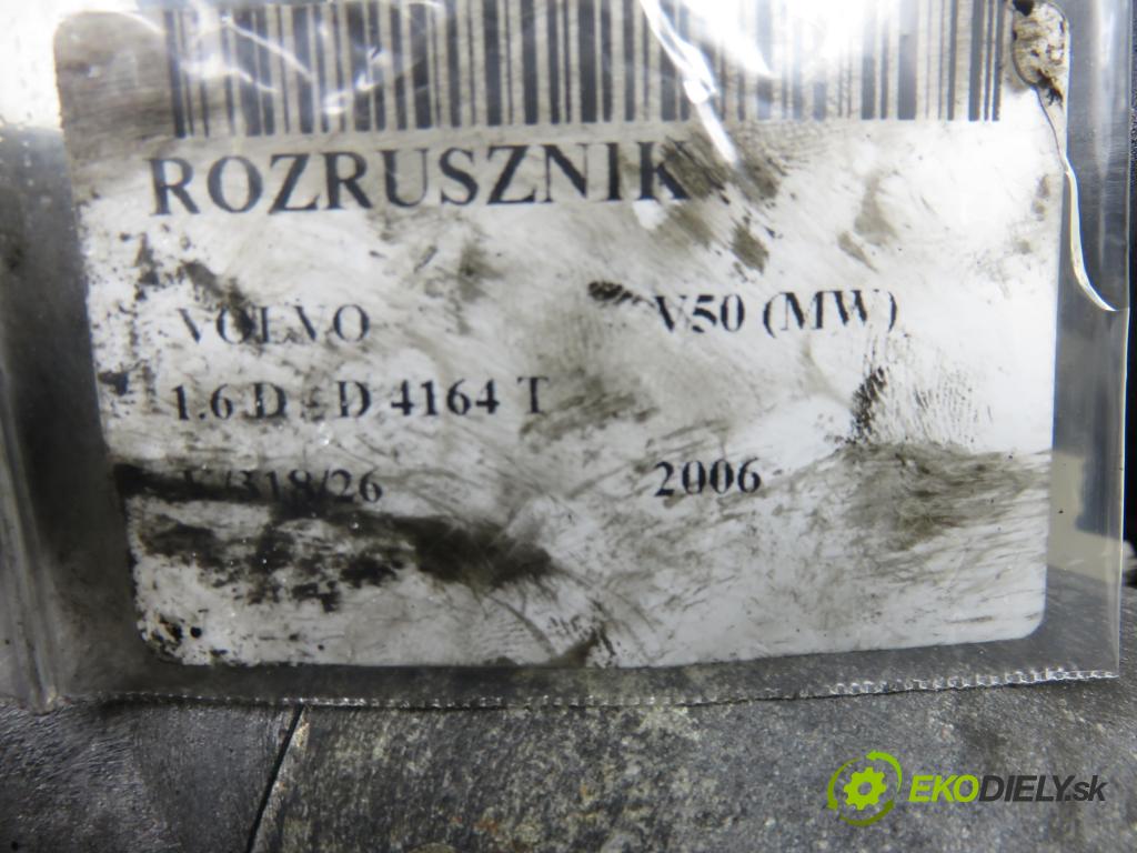VOLVO V50 (MW) KOMBI 2006 80,00 1.6 D - 109  D 4164 T 1560,00 Štartér 3M5T11000CE (Štartér)