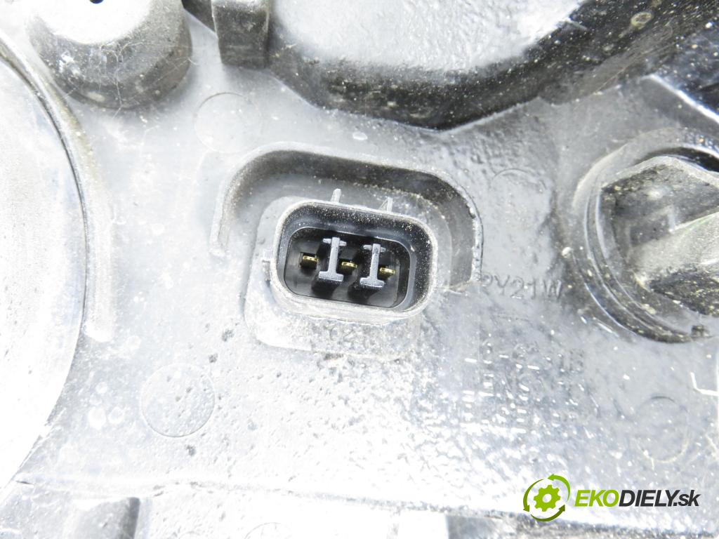 HONDA CIVIC VII Hatchback (EU, EP, EV) HB 2001 66,00 1.4 iS (EP1) 90 - D14Z6 1396,00 Svetlo PP