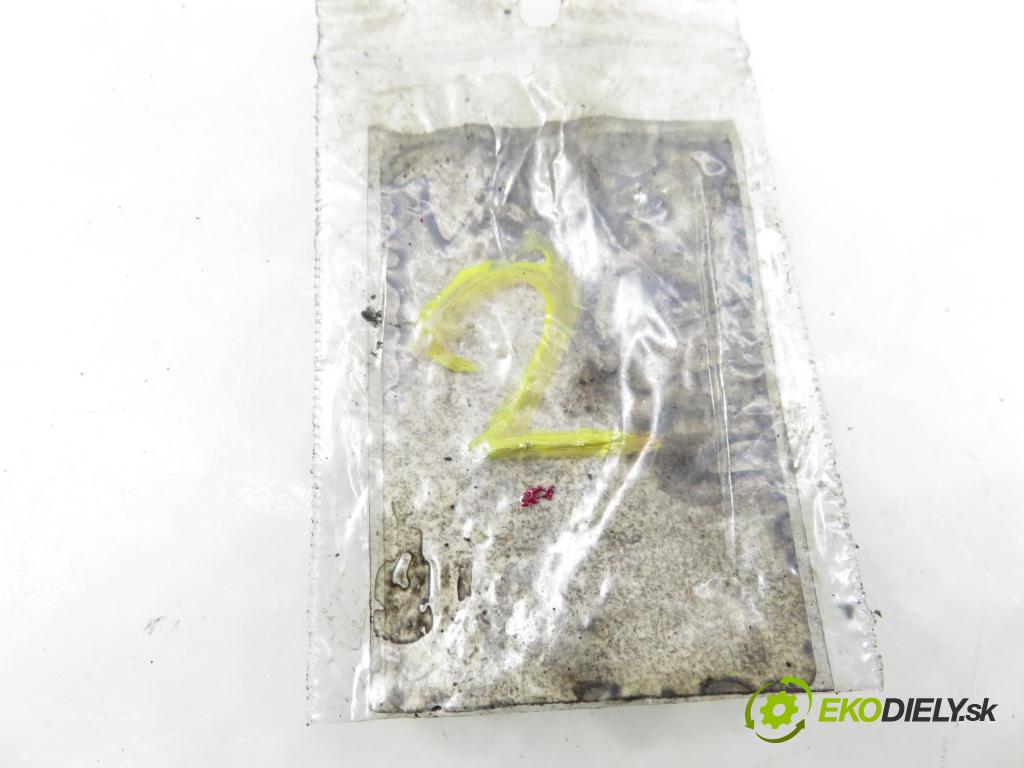 AUDI A4 Avant (8E5, B6) KOMBI 2003 96,00 1.9 TDI PD 130 - AVF 1896,00 Vstrekovač 038130073BA ; 0414720216 (Vstrekovač paliva)