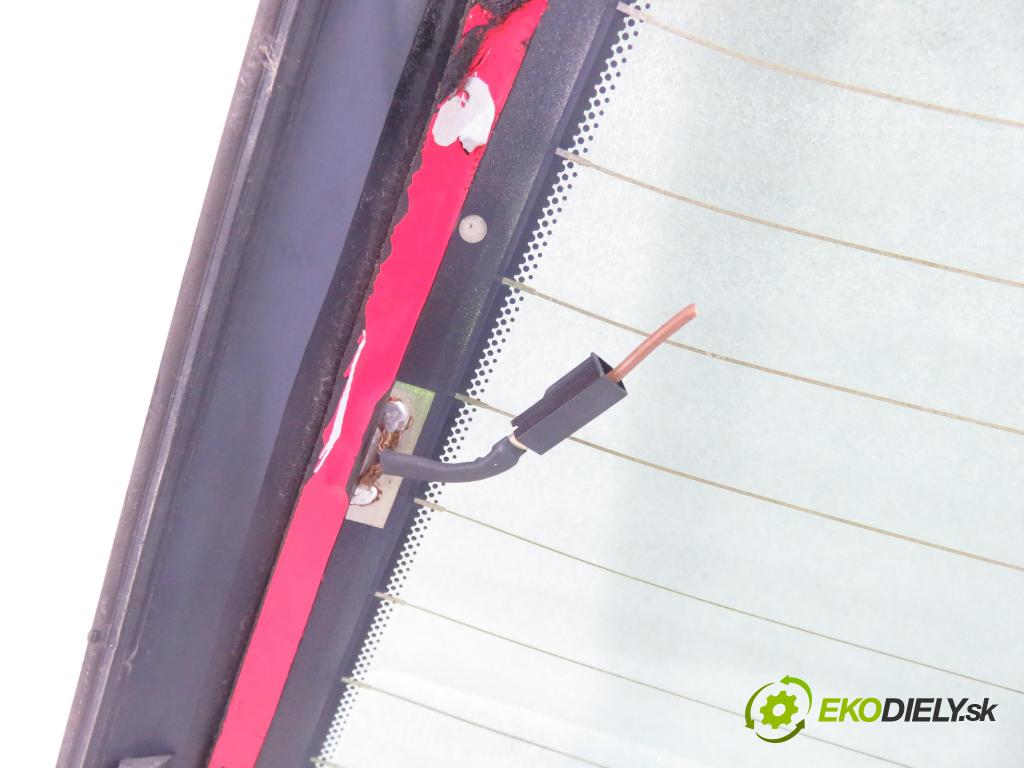 AUDI 80 Avant (8C, B4) KOMBI 1992 85,00 2.0 E - ABK 1984,00 Okno zadné kapota 