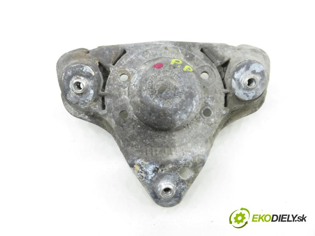 VW PASSAT B5.5 Variant (3B6) KOMBI 2002 96,00 1.9 TDI PD 130 - AVF 1896,00 uchycení tlumičích 8D0412383E