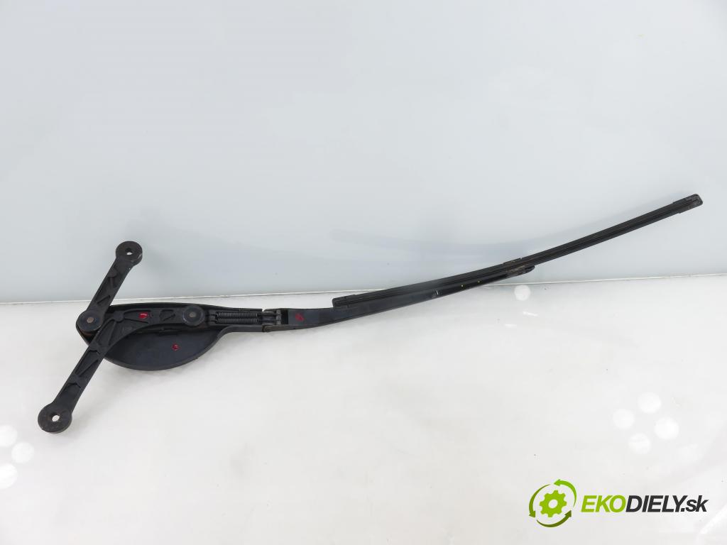 BMW 5 (E39) SEDAN 1997 110,00 520 i 150 - M52 B20 (206S3) 1991,00 RAMENO: stierače PP 8361744