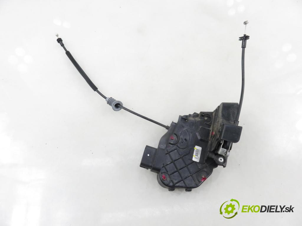 VOLVO V50 (MW) KOMBI 2006 80,00 1.6 D - 109  D 4164 T 1560,00 zámok 30753668