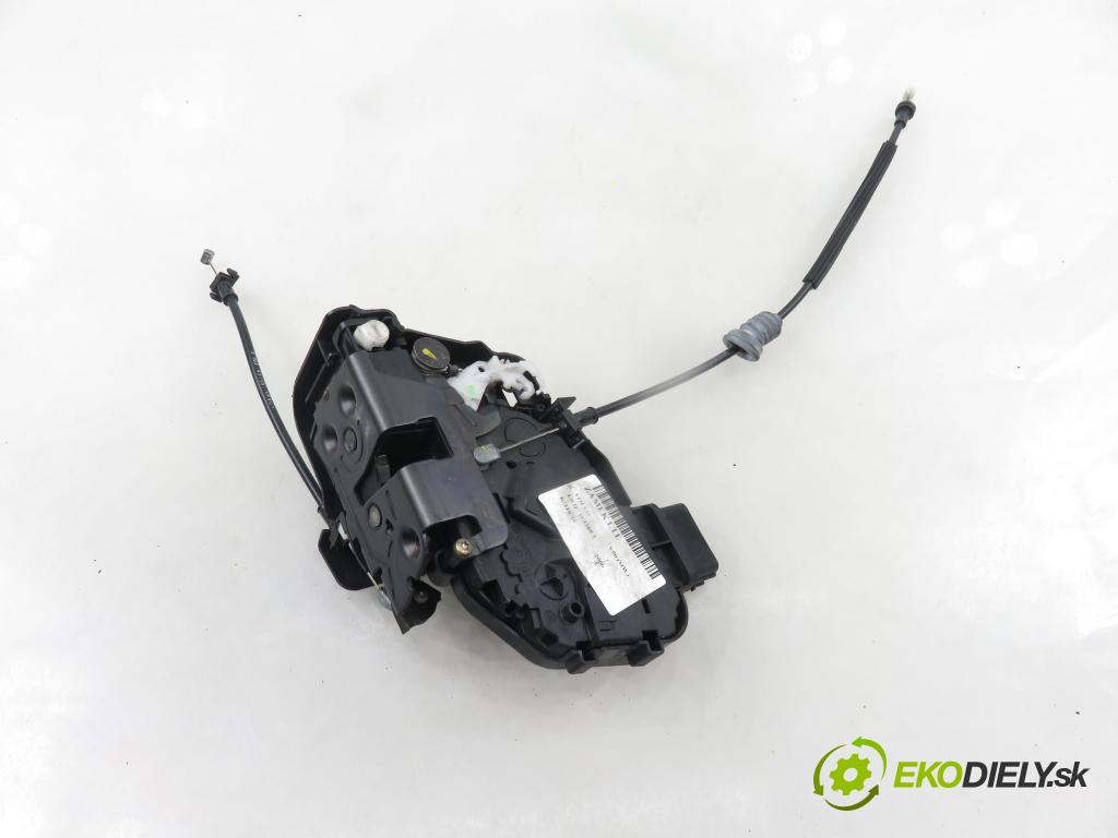 VOLVO V50 (MW) KOMBI 2006 80,00 1.6 D - 109  D 4164 T 1560,00 zámok 30753668