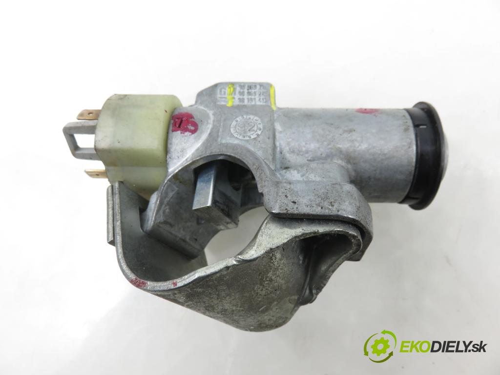 OPEL ASTRA F (T92) HB 1992 44,00 1.4 i 60 - C 14 NZ 1389,00 spinačka 90069214 ; 90069215 ; 90191412 (Spínacia skrinka)