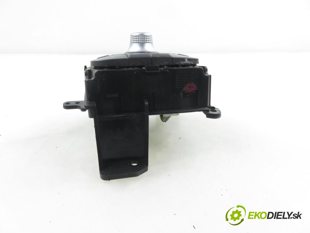 RENAULT KOLEOS I (HY_) SUV 2011 110,00 2.0 dCi 4x4 150 1995,00 Panel ovládania IDRIVE 253B06778R