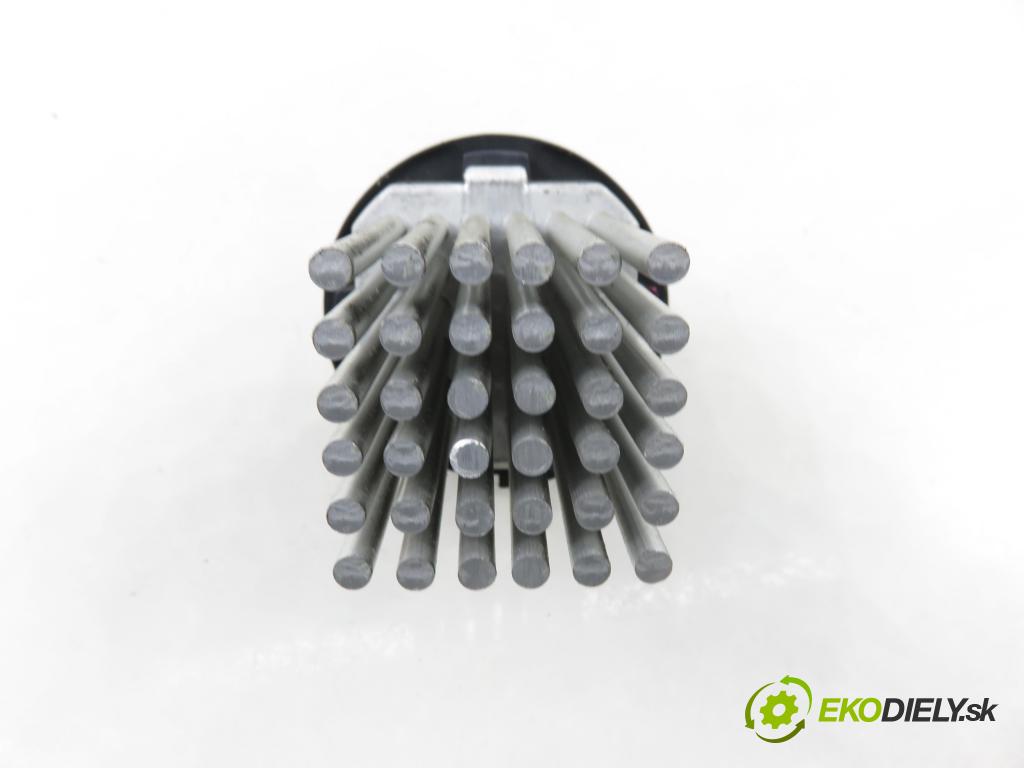 PEUGEOT 307 SW (3H) KOMBI 2007 103,00 2.0 16V - RFN (EW10J4) 1997,00 rezistor / REOSTAT: topení F8840002 ; 5HL00894103