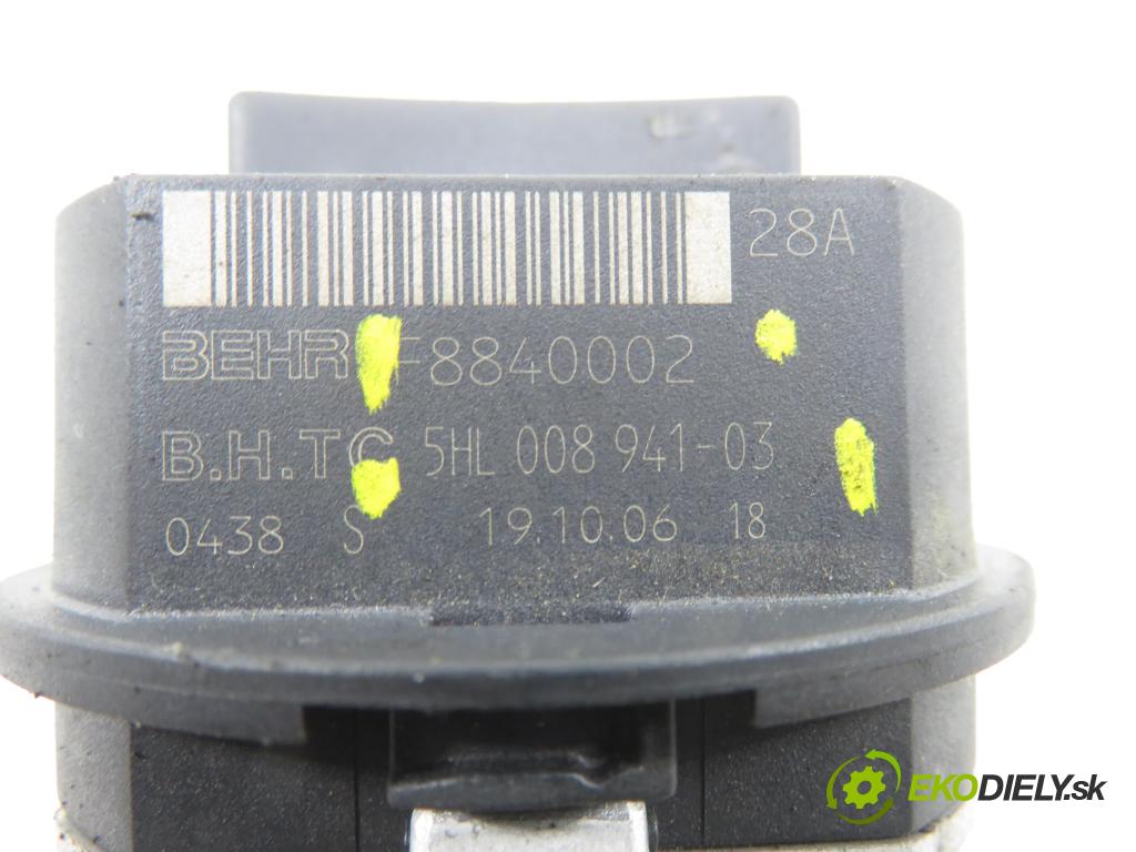 PEUGEOT 307 SW (3H) KOMBI 2007 103,00 2.0 16V - RFN (EW10J4) 1997,00 rezistor / REOSTAT: topení F8840002 ; 5HL00894103