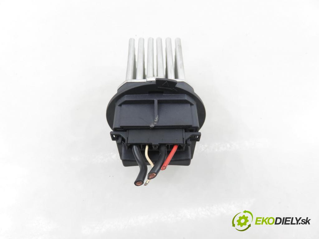 PEUGEOT 307 SW (3H) KOMBI 2007 103,00 2.0 16V - RFN (EW10J4) 1997,00 rezistor / REOSTAT: topení F8840002 ; 5HL00894103