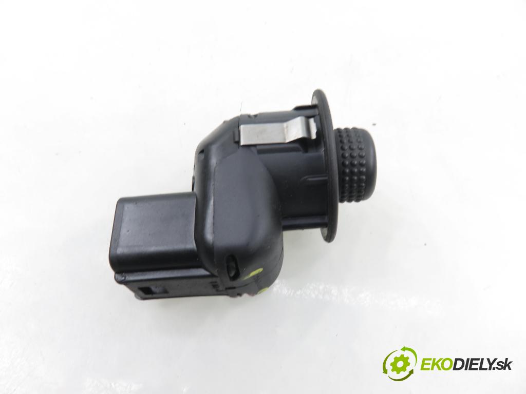 RENAULT KOLEOS I (HY_) SUV 2011 110,00 2.0 dCi 4x4 150 1995,00 prepínač spätných zrkadiel 255700D