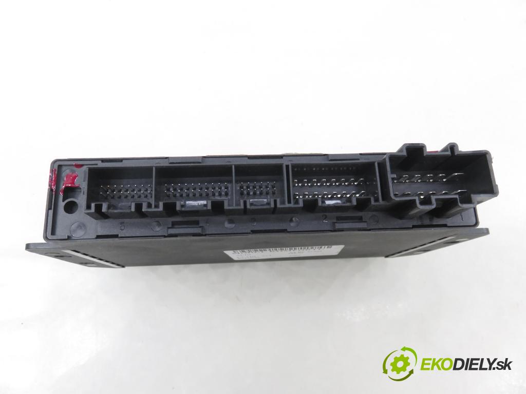 AUDI A4 Avant (8E5, B6) KOMBI 2003 96,00 1.9 TDI PD 130 - AVF 1896,00 MODUL komfortu 8E0959433AS ; 00002726B3