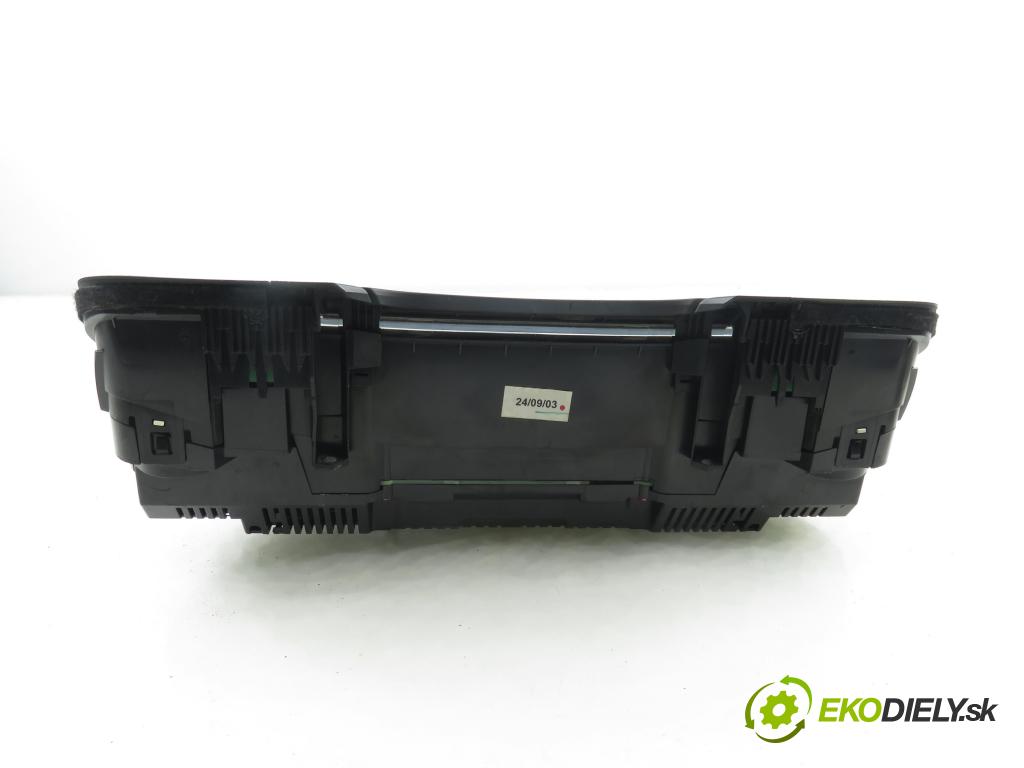 AUDI A4 Avant (8E5, B6) KOMBI 2003 96,00 1.9 TDI PD 130 - AVF 1896,00 Prístrojovka elektrický 8E0920900M ; 0263626045