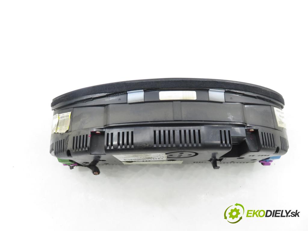 AUDI A4 Avant (8E5, B6) KOMBI 2003 96,00 1.9 TDI PD 130 - AVF 1896,00 Prístrojovka elektrický 8E0920900M ; 0263626045