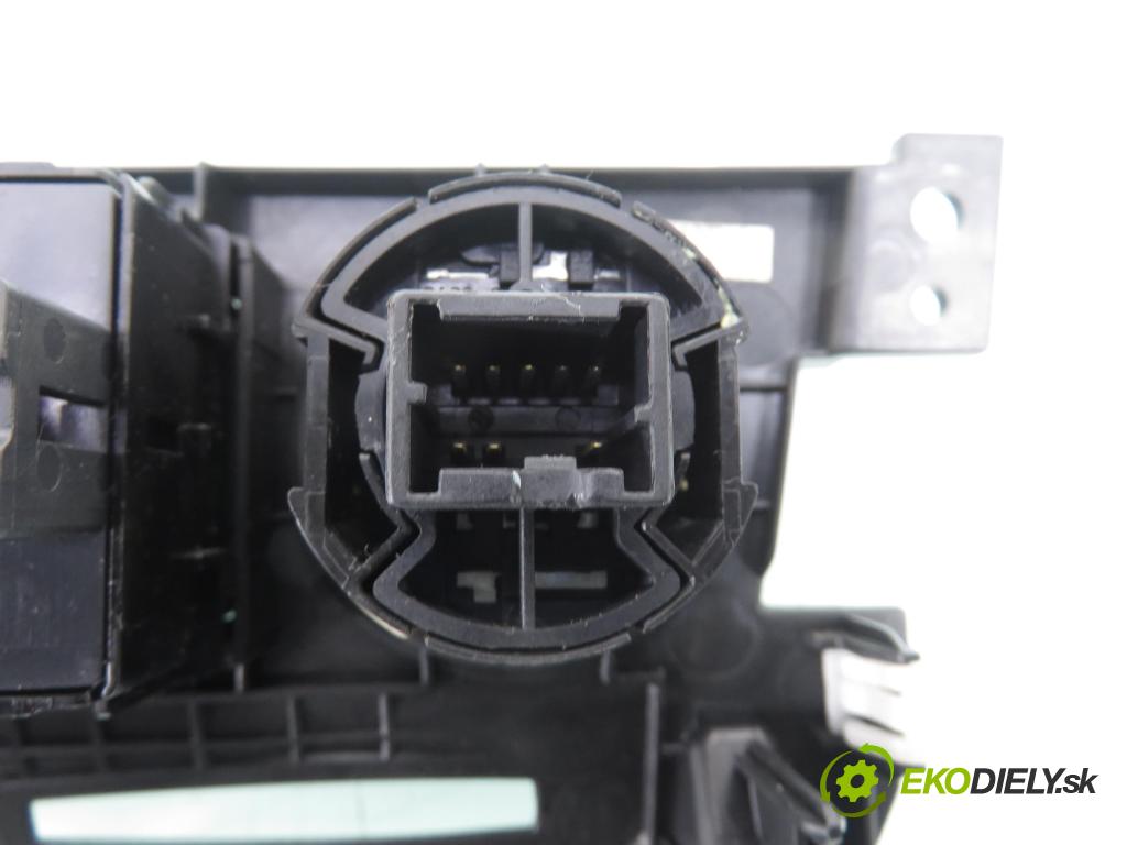 RENAULT KOLEOS I (HY_) SUV 2011 110,00 2.0 dCi 4x4 150 1995,00 vypínač Start brzdových svetiel Motor 682607542R