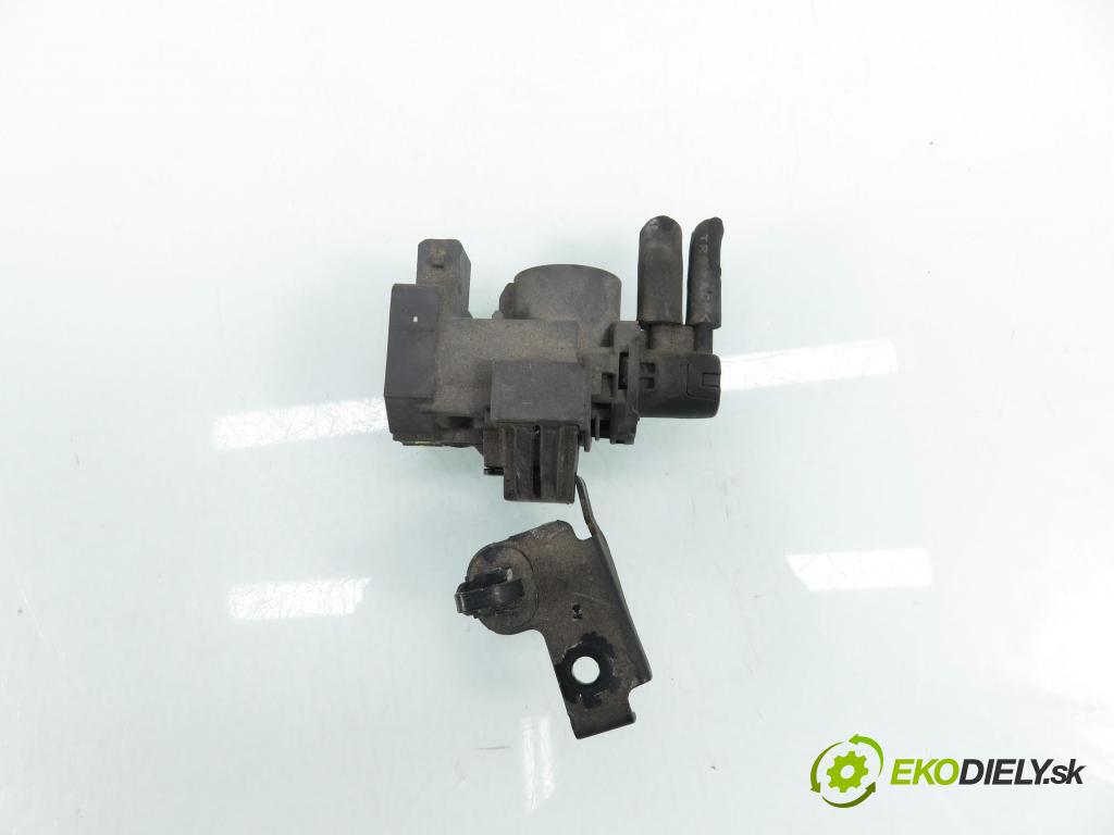 RENAULT KOLEOS I (HY_) SUV 2011 110,00 2.0 dCi 4x4 150 1995,00 ELEKTROVENTIL: VAKUUM: 14956JD70A