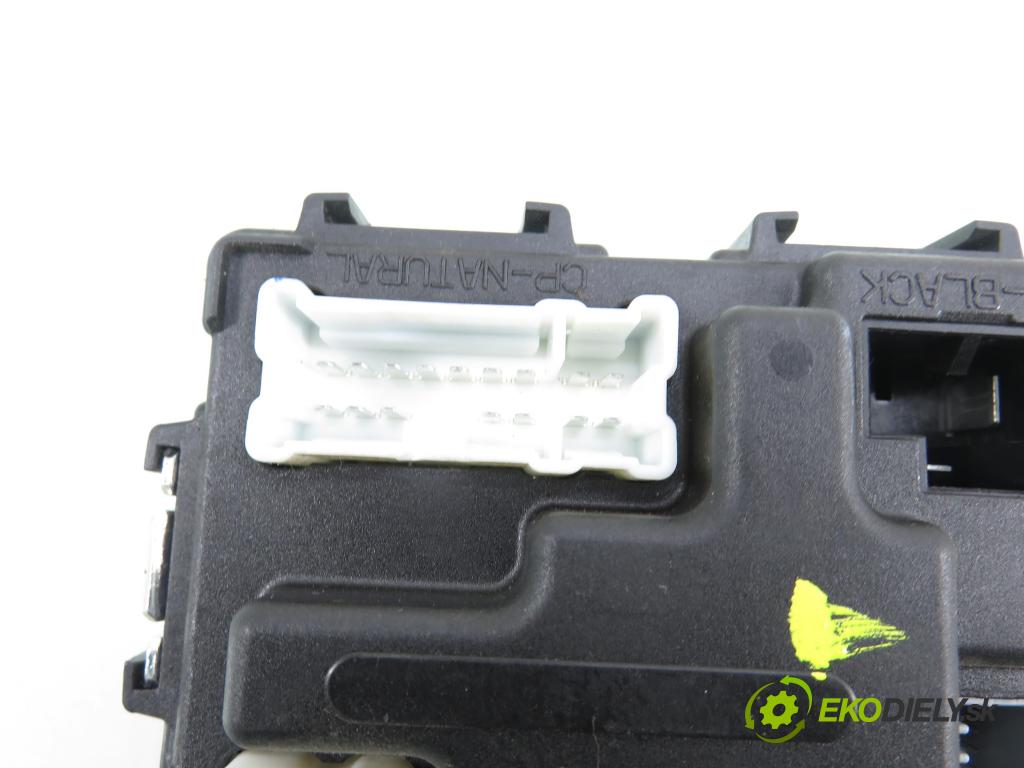 RENAULT KOLEOS I (HY_) SUV 2011 110,00 2.0 dCi 4x4 150 1995,00 MODUL BSM A2C53283034 ; S122736038D0