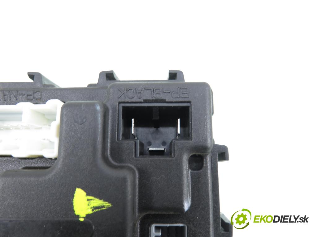 RENAULT KOLEOS I (HY_) SUV 2011 110,00 2.0 dCi 4x4 150 1995,00 MODUL BSM A2C53283034 ; S122736038D0