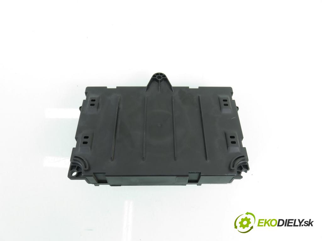 PEUGEOT 307 SW (3H) KOMBI 2007 103,00 2.0 16V - RFN (EW10J4) 1997,00 MODUL komfortu S120017004L ; 9656147980