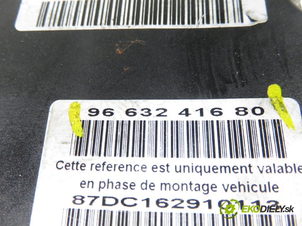 PEUGEOT 307 SW (3H) KOMBI 2007 103,00 2.0 16V - RFN (EW10J4) 1997,00 pumpa ABS 0265950636 ; 9661887180 ; 9663241680 (Pumpa ABS)