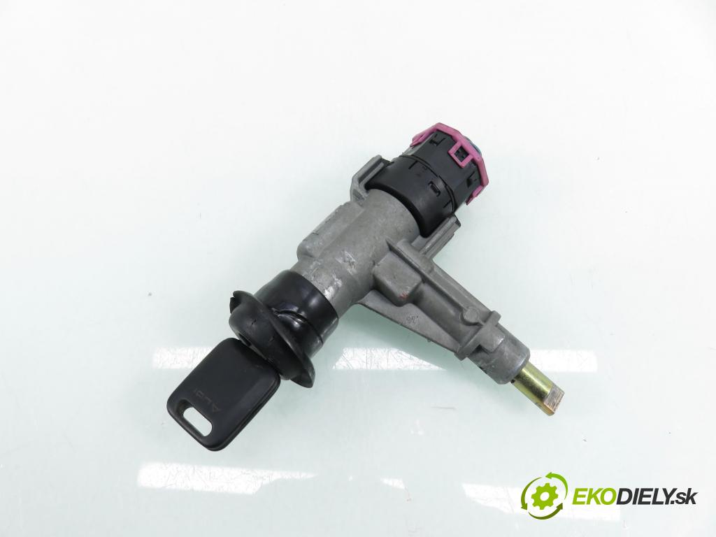 AUDI 80 Avant (8C, B4) KOMBI 1992 85,00 2.0 E - ABK 1984,00 spínačka 8A0905851C (Spínací skříňka)