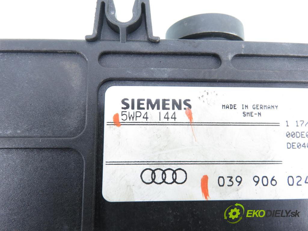AUDI 80 Avant (8C, B4) KOMBI 1992 85,00 2.0 E - ABK 1984,00 řídící jednotka motora 039906024A ; 5WP4144