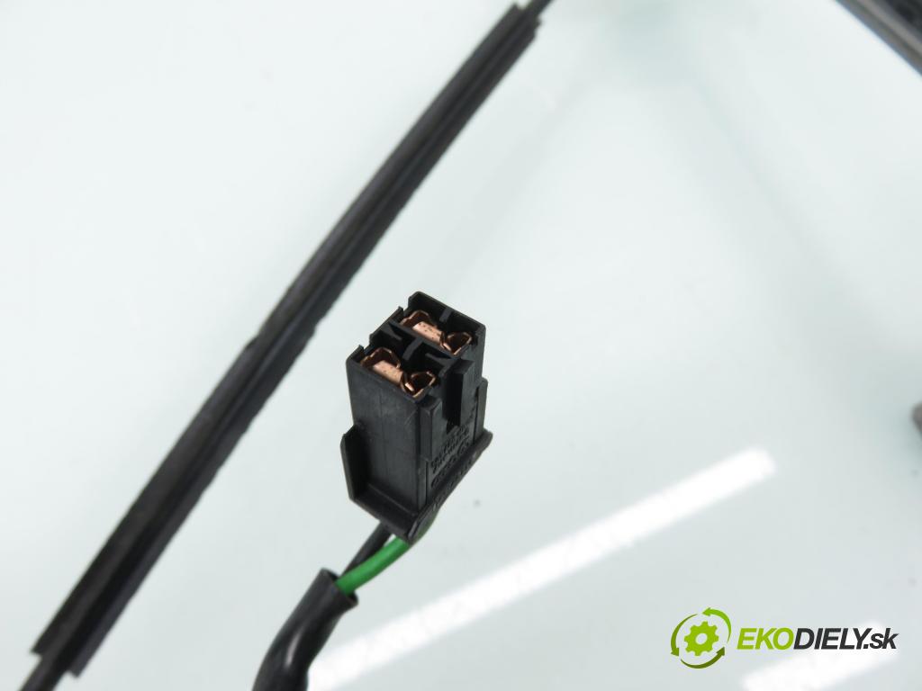 AUDI 80 Avant (8C, B4) KOMBI 1992 85,00 2.0 E - ABK 1984,00 mechanismus oken 893959801B