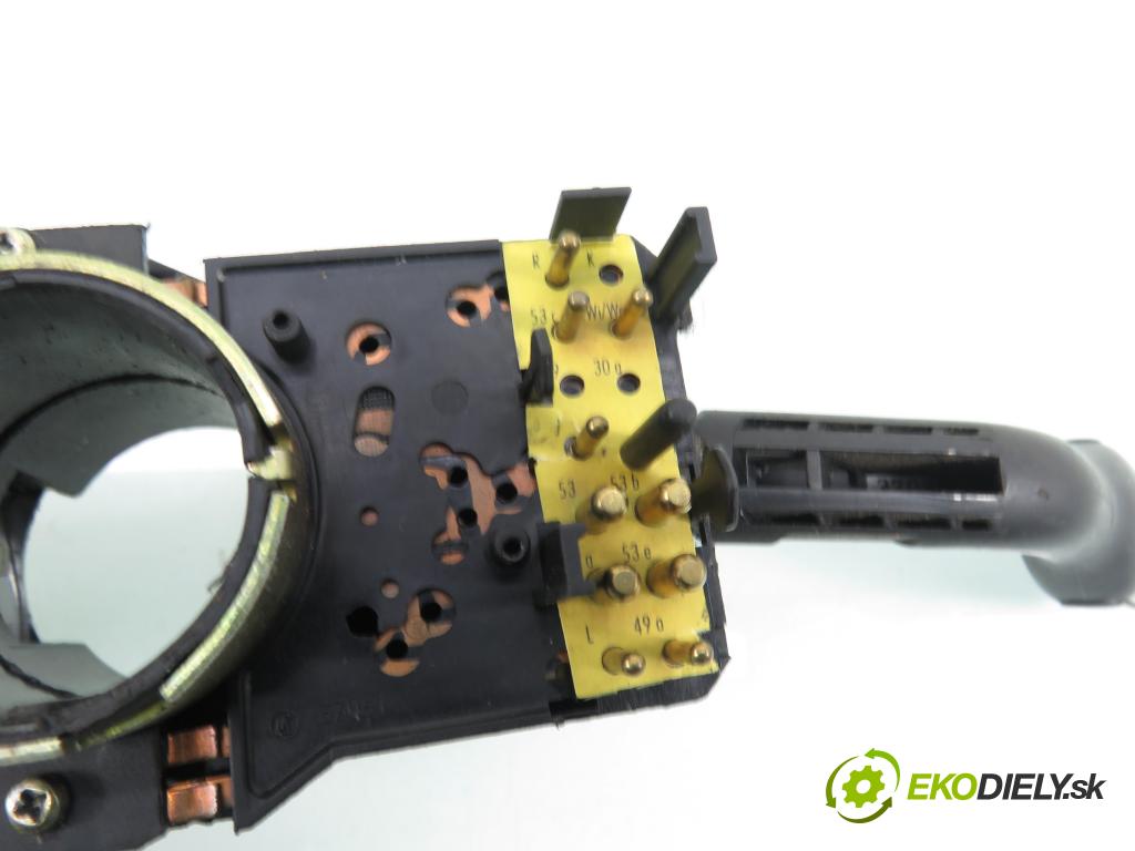 AUDI 80 Avant (8C, B4) KOMBI 1992 85,00 2.0 E - ABK 1984,00 páčka/prepínač 4A9953503