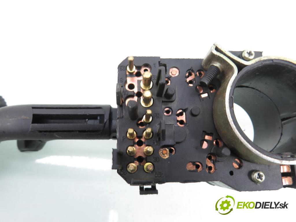 AUDI 80 Avant (8C, B4) KOMBI 1992 85,00 2.0 E - ABK 1984,00 páčka/prepínač 4A9953503