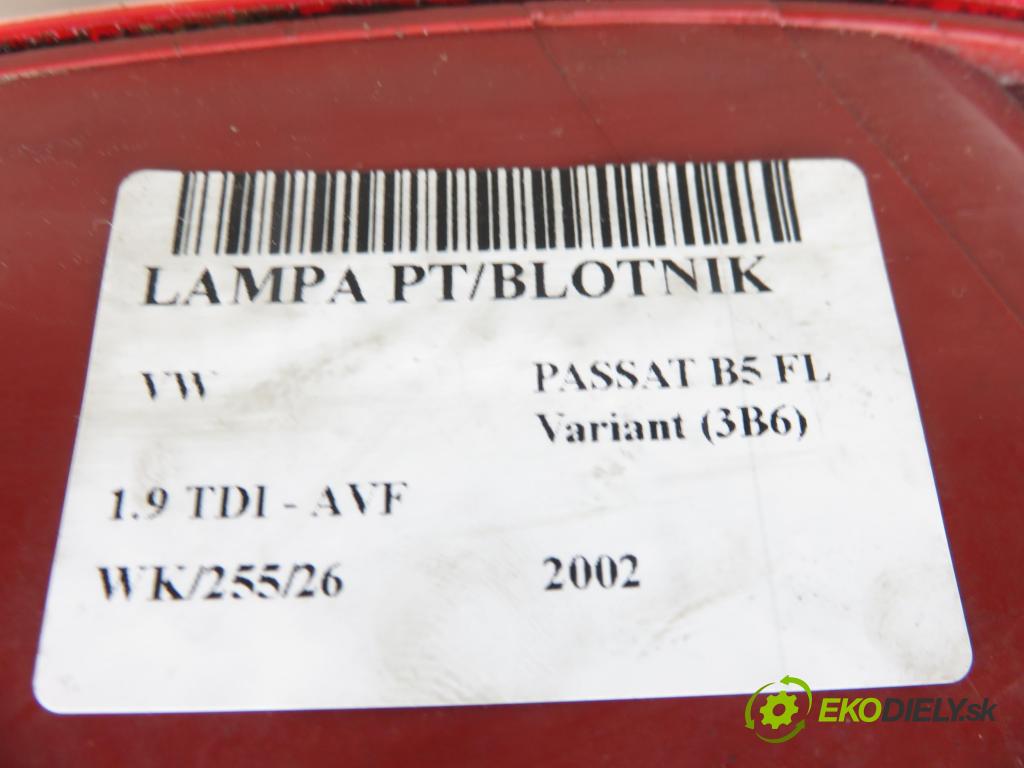 VW PASSAT B5.5 Variant (3B6) KOMBI 2002 96,00 1.9 TDI PD 130 - AVF 1896,00 světlo pravé zadní 3B9945096AA