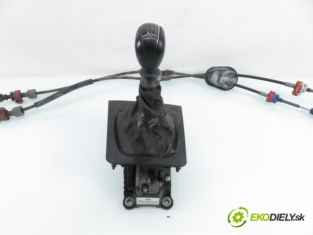 RENAULT KOLEOS I (HY_) SUV 2011 110,00 2.0 dCi 4x4 150 1995,00 ZVEDÁK: JY00A