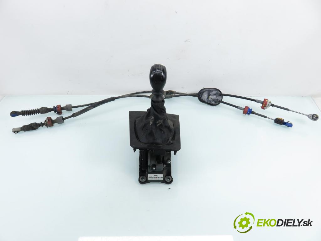 RENAULT KOLEOS I (HY_) SUV 2011 110,00 2.0 dCi 4x4 150 1995,00 ZVEDÁK: JY00A